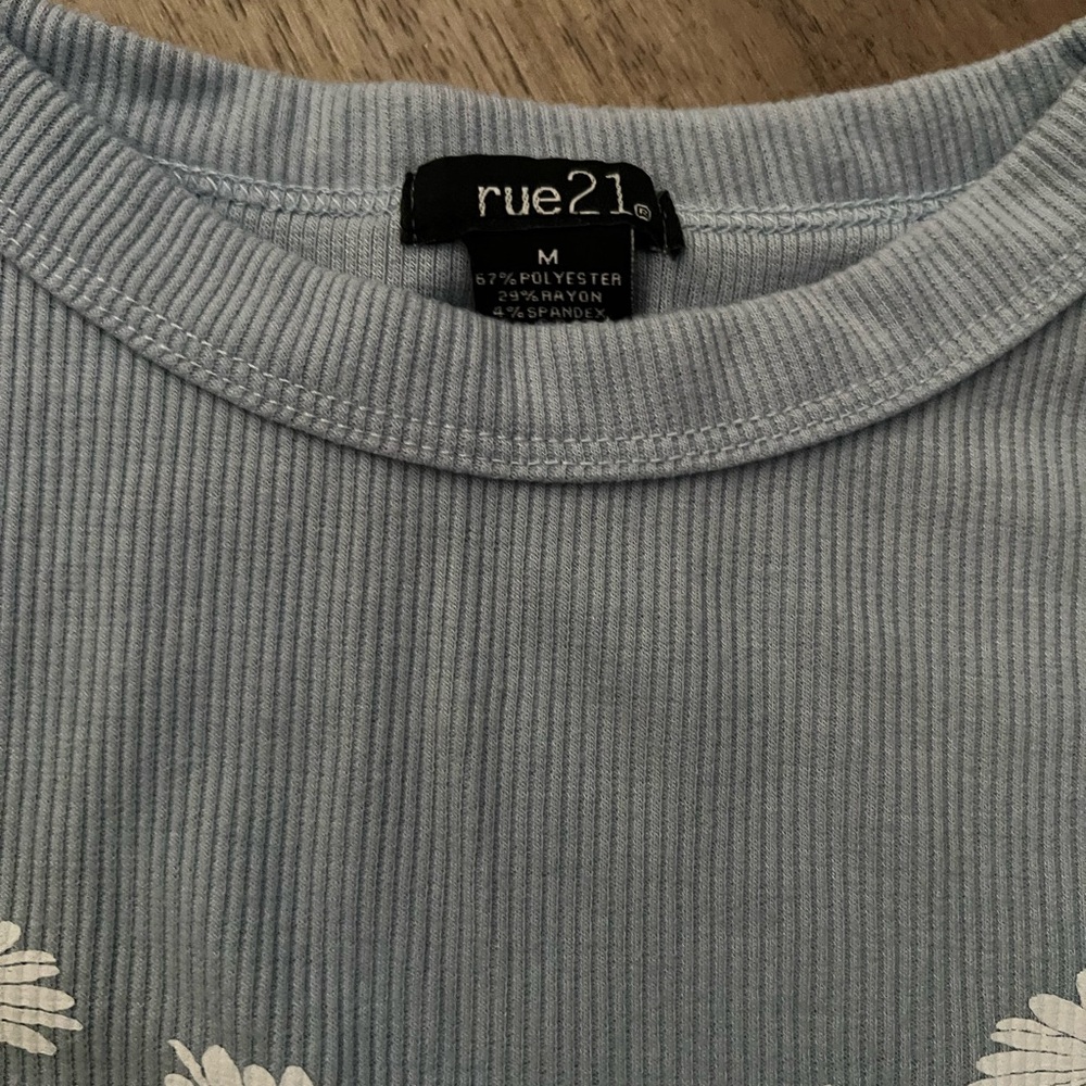 Cute Rue21 Shirt - Picture 2 of 3